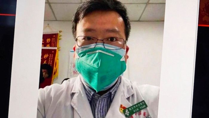 中國醫生李文亮最先對外示警肺炎疫情，被視為追哨者， 2 月 6 日卻因武漢肺炎病逝（圖／AP）。