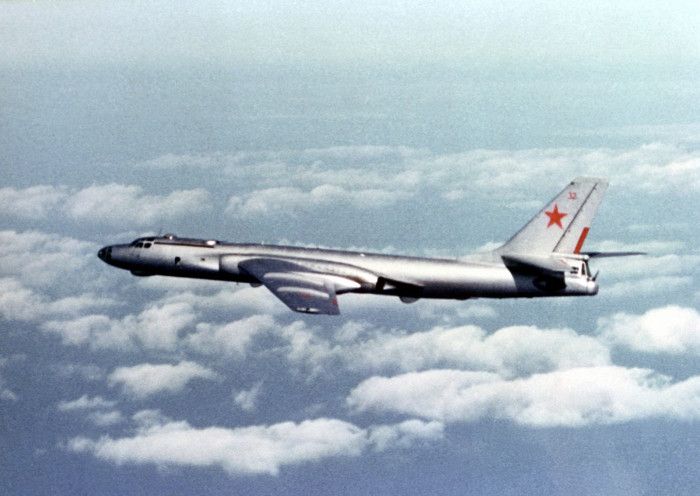 蘇聯所研製的「Tu-16」轟炸機，後授權中國軍方生產，後解放軍改裝成「轟-6」轟炸機。圖／U.S. Federal Government（CC0）