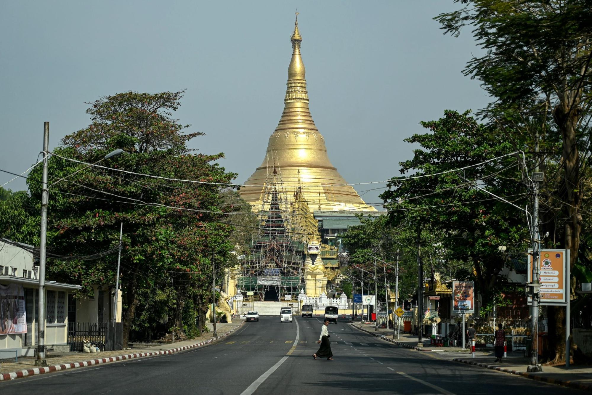 2023年2月1日這天適逢緬甸政變2週年，民眾發起沉默抗議（slient strike），首都仰光街上幾乎空無一人。（圖／法新社）
